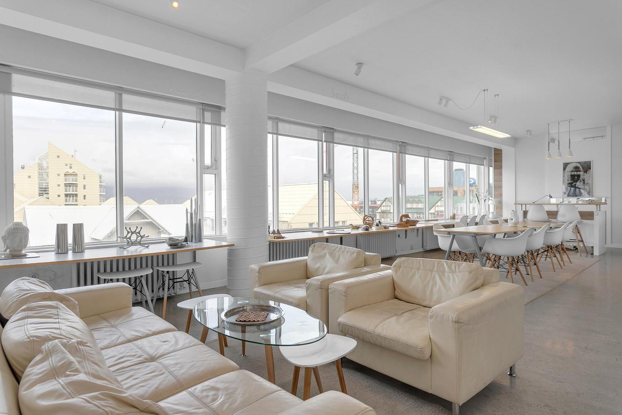 Íbúð 3br Center - Mountain View & Free Parking